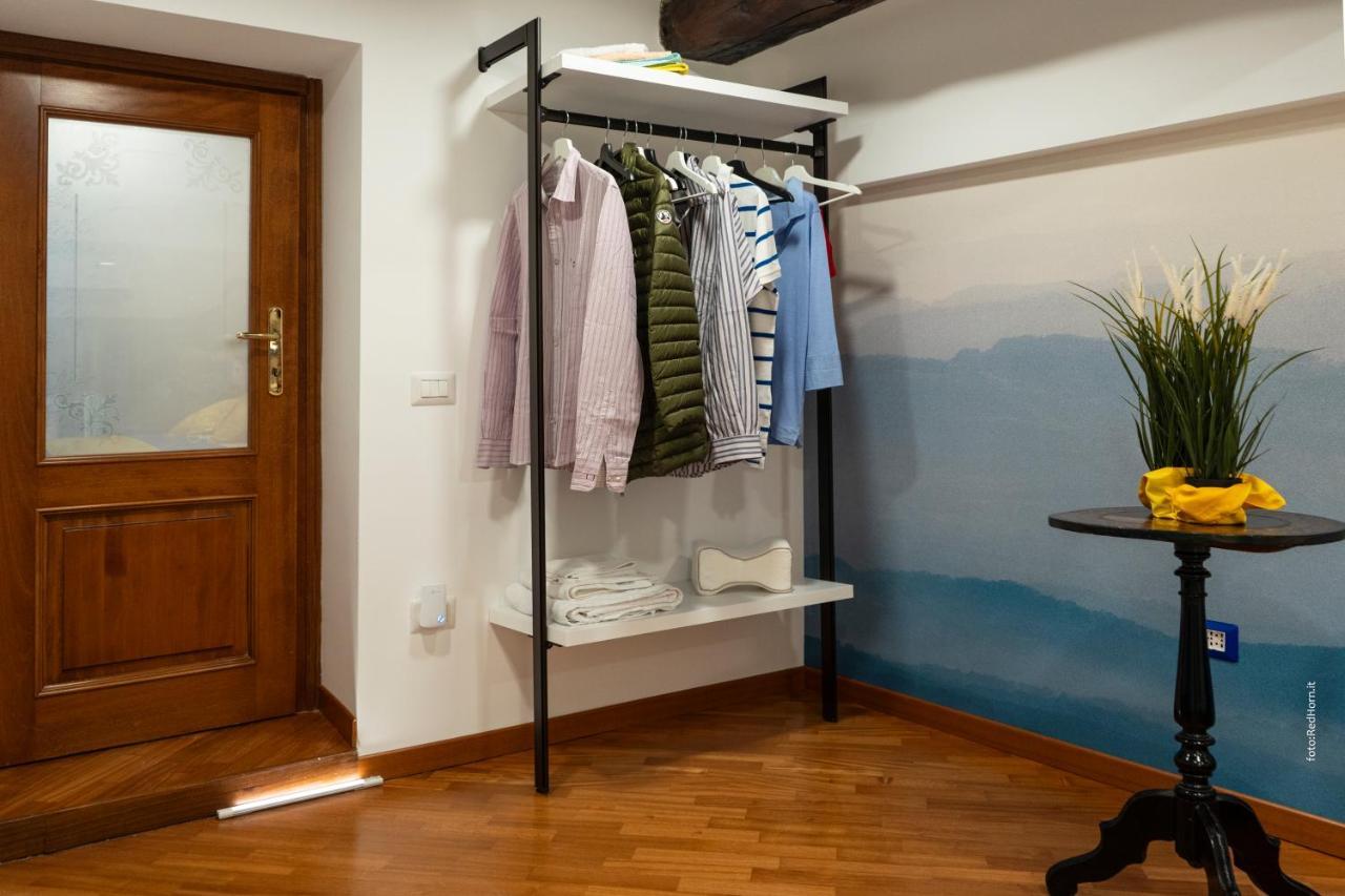 Two Rooms Chiaia 37 Naples Exterior photo